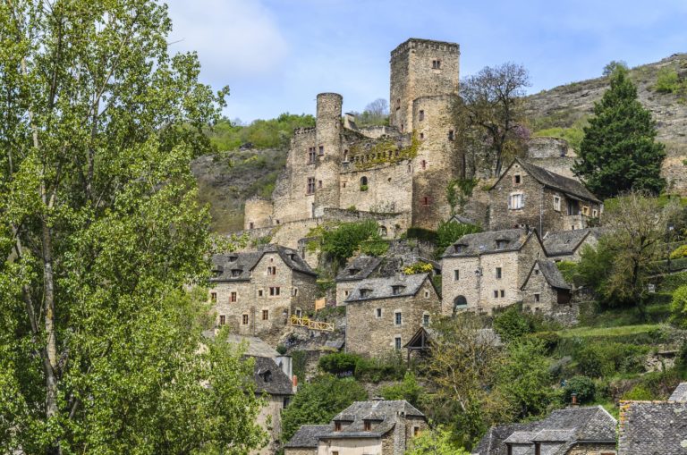 Le village de Belcastel en Aveyron