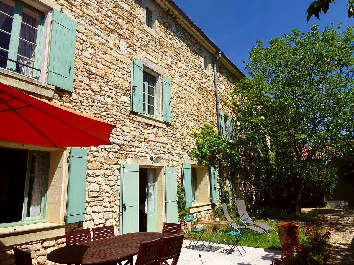 Le mas des Sages - maison hotes de charme avec piscine - Uzes - Gard - Cevennes - Provence - Camargue - vieille batisse 18eme
